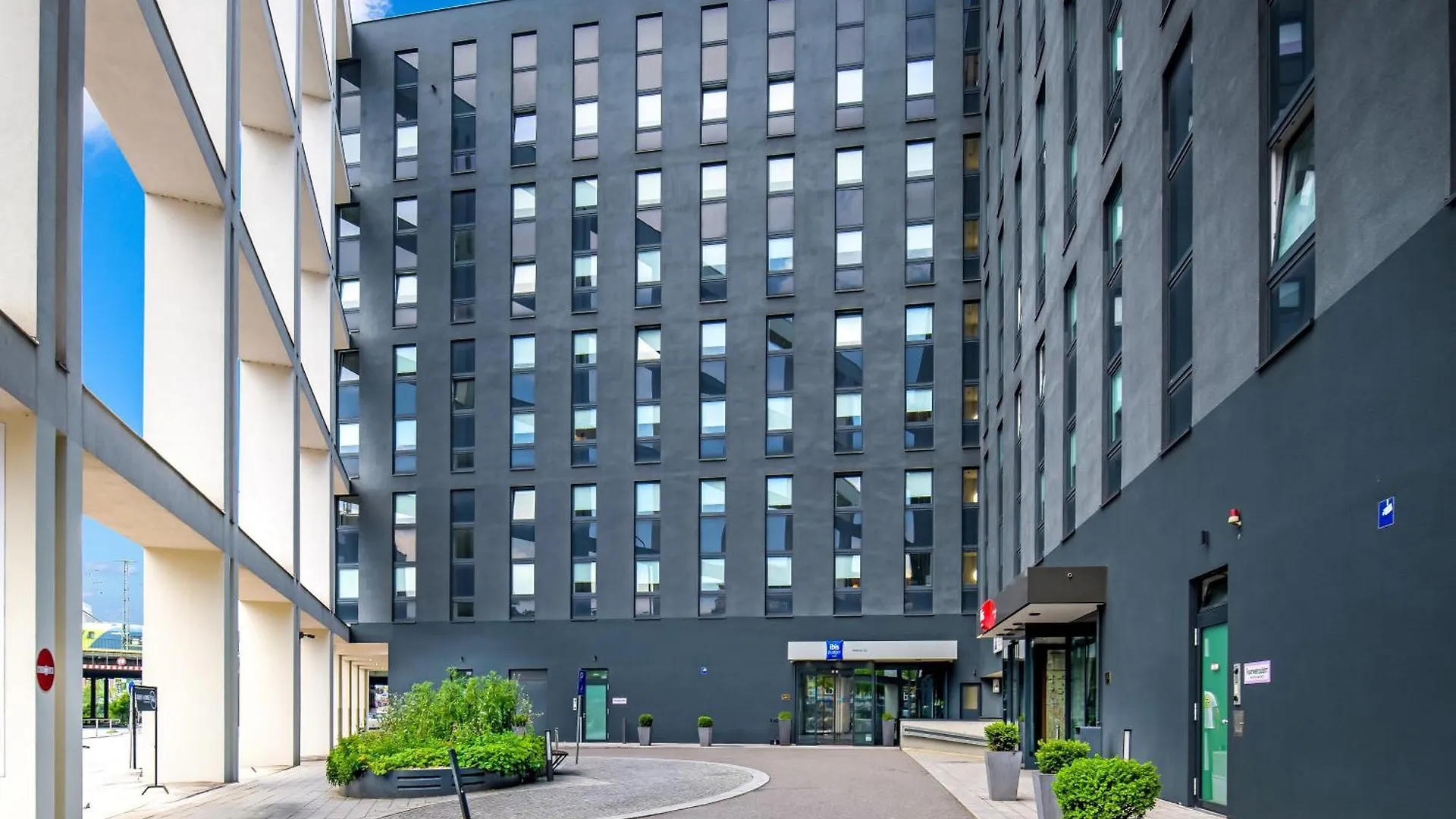 מלון Ibis Hamburg City 3*,