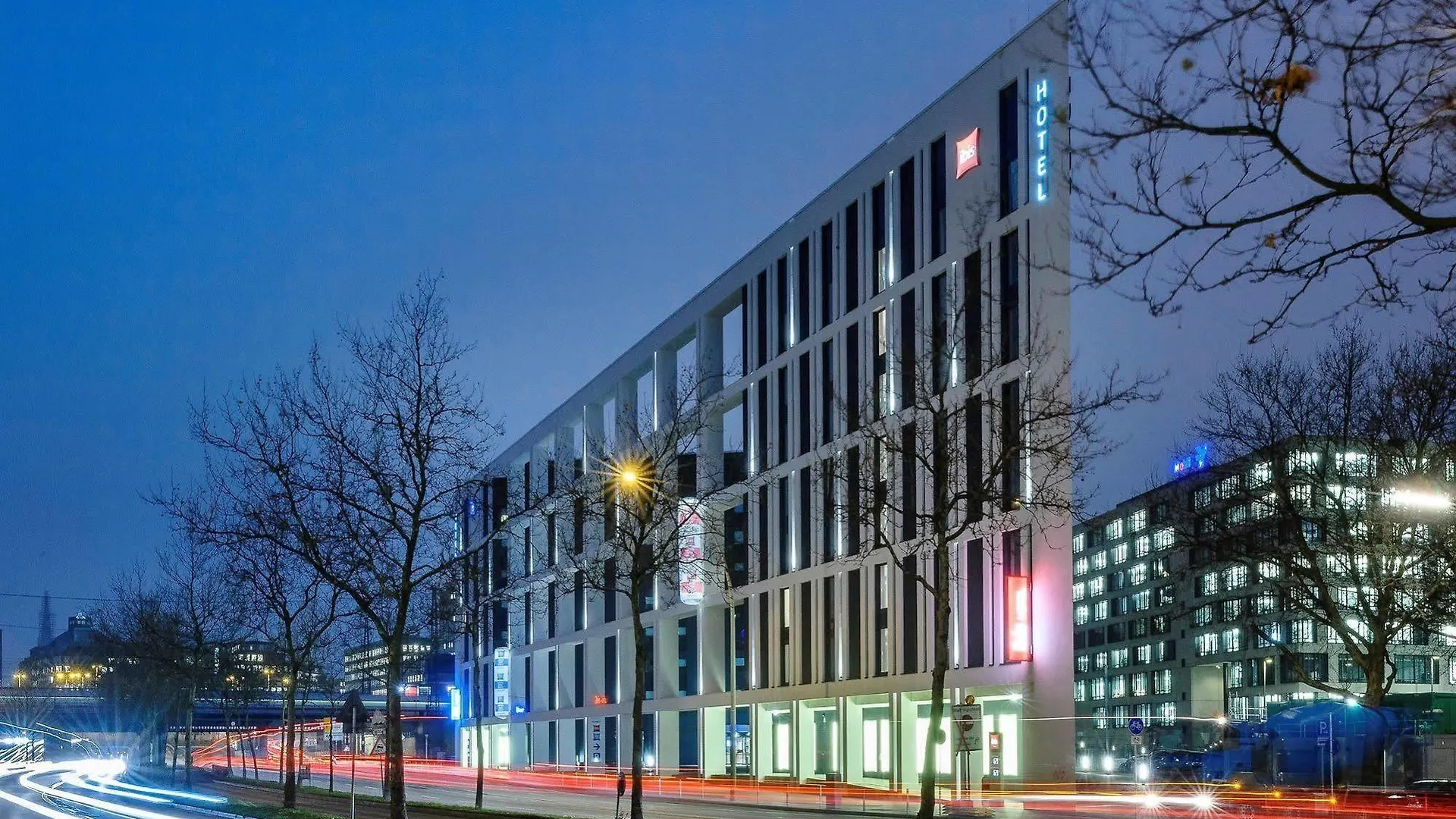 Ibis Hamburg City 3*,